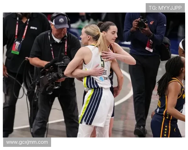 美国女篮训练营名单公布克拉克领衔新星朱朱沃特金斯闪耀其中