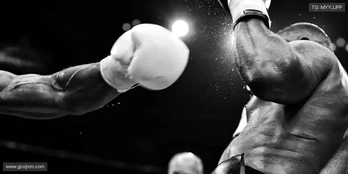 🎁限量周边,把赛场激情带回家!